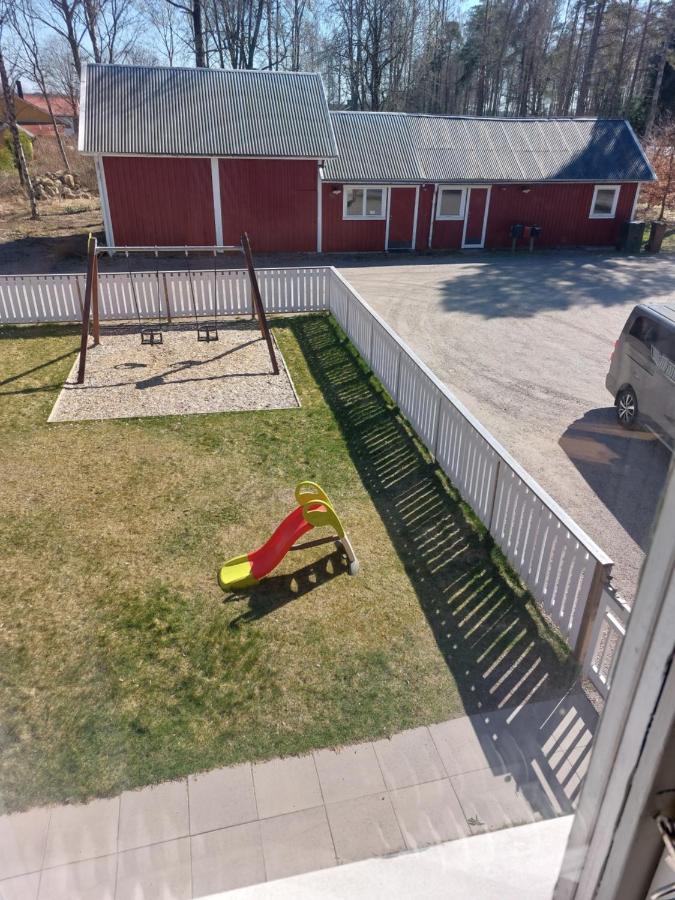 Flora Dekor Gaestgard, Lenagarden Pension Alingsås Buitenkant foto